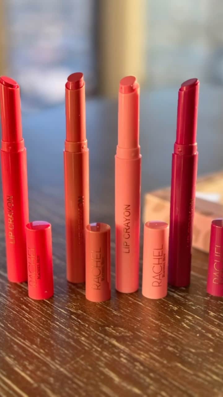 レイチェルロイのインスタグラム：「New Vegan Lip Glide Colors 💋💄 A pop of pink brightens your face, your mood and your outlook! 4 new colors just in time for gifting 🎁 available at @tjmaxx & @marshalls  Rachel Rachel Roy Lip Glide Colors」