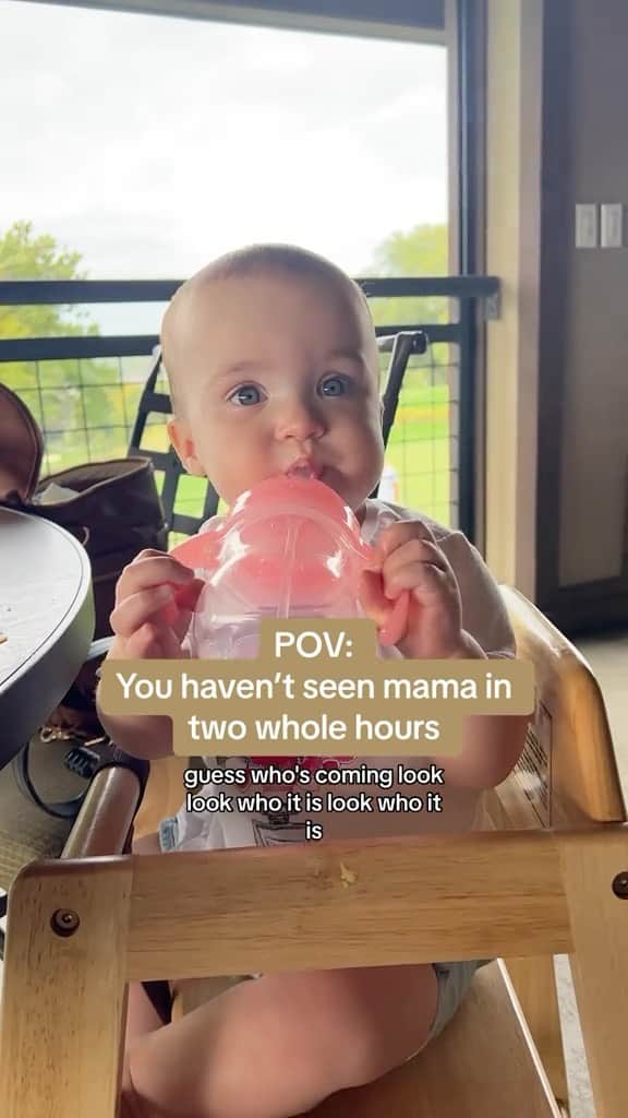 のインスタグラム：「It’s the bottle drop for us! 🥲🥰  🎥 | TikTok: @hanstadfam」