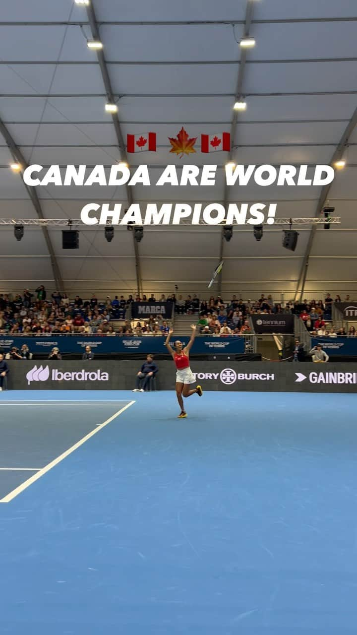 WTA（女子テニス協会）のインスタグラム：「SCENES! 🇨🇦🥹❤️‍🔥  #BJKCupFinals」