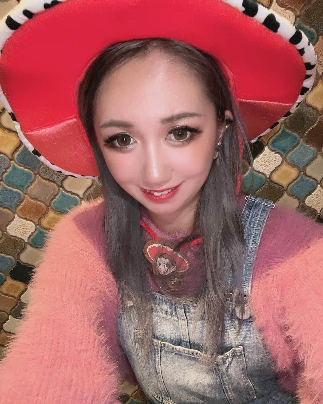 一条あかねさんのインスタグラム写真 - (一条あかねInstagram)「. 27歳なりました🫶🏽💓 今年の抱負ゎ全力で遊ぶ🩵💜🩷 . #birthday #誕生日 #27th #happylife」11月13日 3時24分 - ichijyo__akane