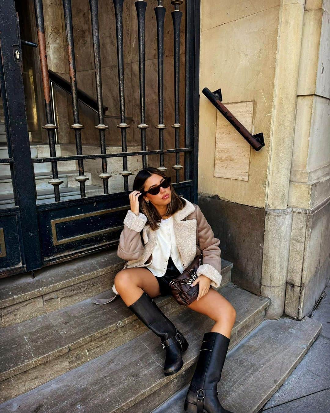 Stradivariusのインスタグラム：「Who said fall shouldn’t be stylish? @mariasegarr ❤️🍁」