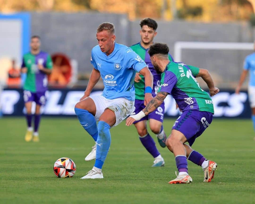 マラガCFのインスタグラム：「✍️ 'Un valioso punto en el complejo Can Misses' (1-1)  #IbizaMálaga」