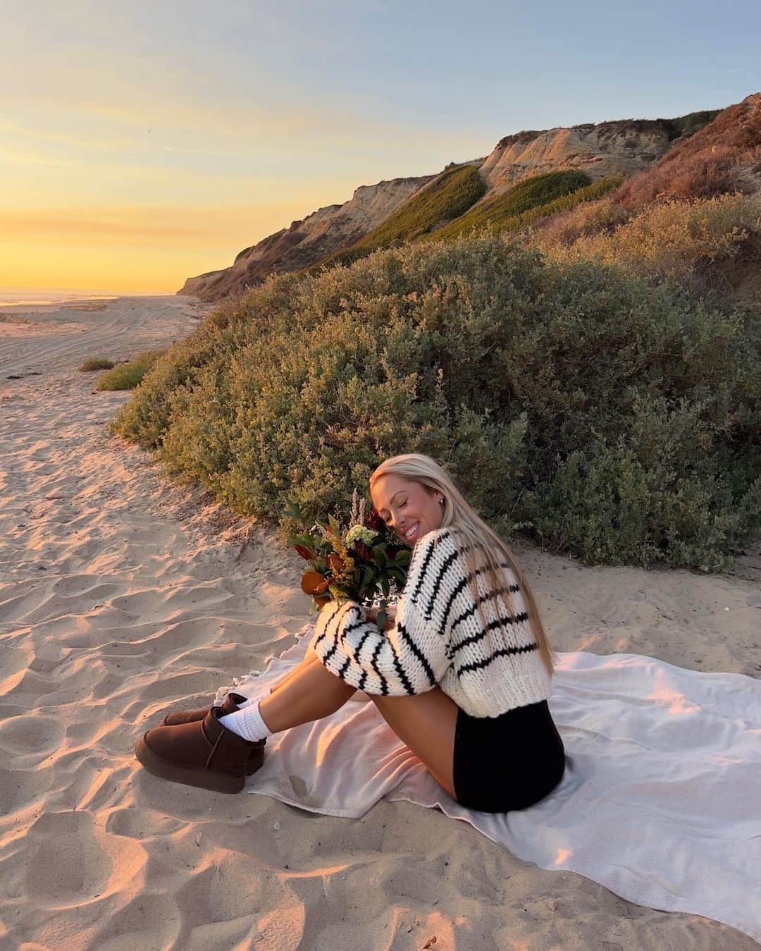 Beginning Boutiqueのインスタグラム：「The cutest @kenzie.campbell__ 🤍 Shop the most-loved Belmont White Striped Sweater, online now!」