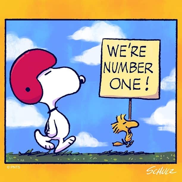 スヌーピーさんのインスタグラム写真 - (スヌーピーInstagram)「We're number one!」11月13日 4時24分 - snoopygrams