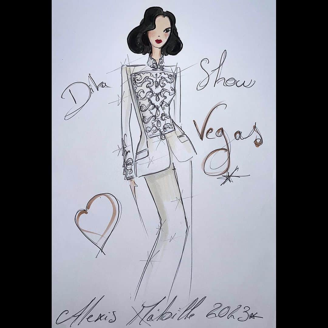 アレクシマビーユさんのインスタグラム写真 - (アレクシマビーユInstagram)「My drawings for @ditavonteese #costume #for #ditalasvegas #drawings #costumes #showtime #ditaforever #white #friends #alexismabillehautecouture」11月13日 4時19分 - alexismabille