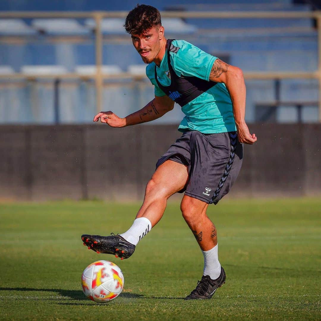 マラガCFのインスタグラム：「🎙️ Murillo: “Hemos hecho un partido muy completo”  🗣️ "Me quedo con la actitud del equipo; no agachamos la cabeza, seguimos adelante y reaccionamos ante ese gol”  #IbizaMálaga」