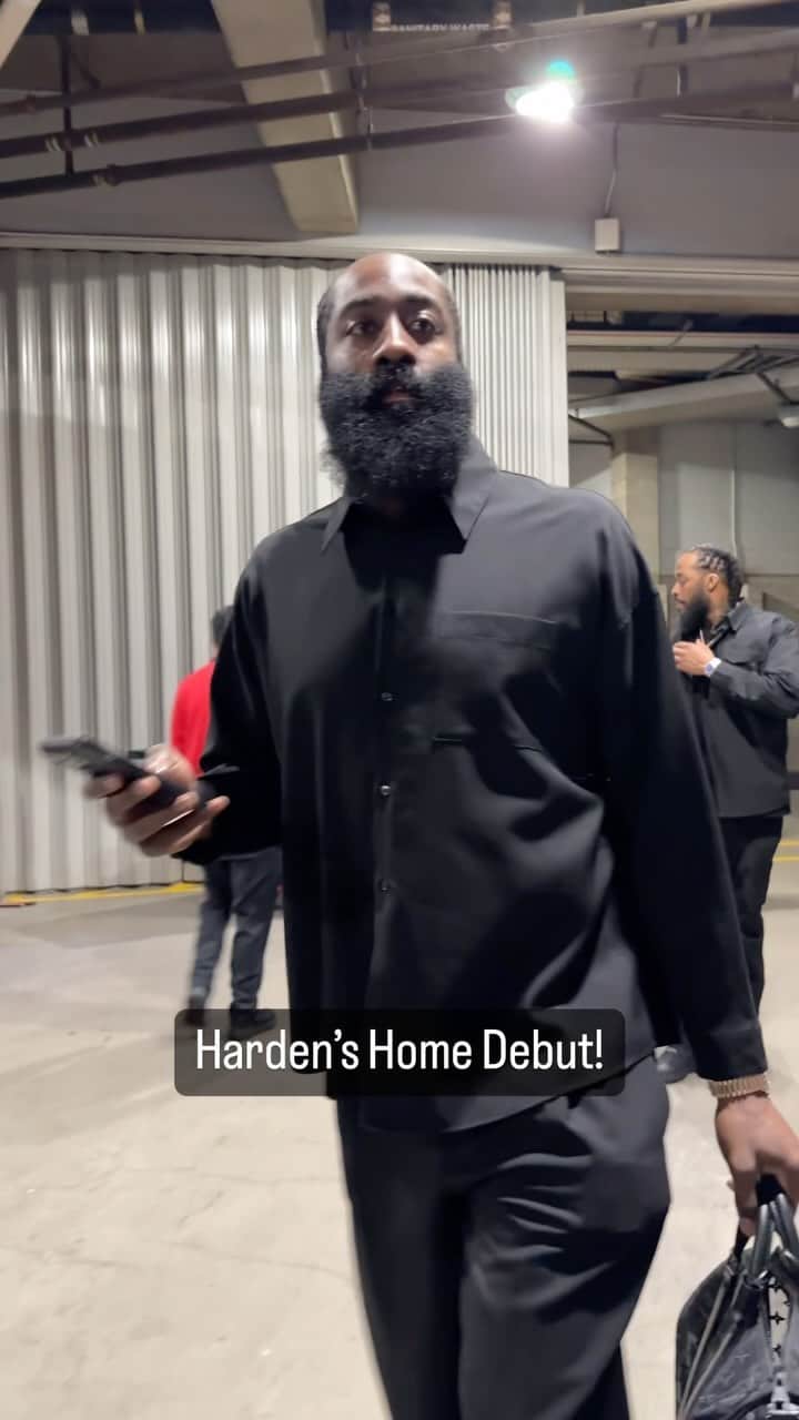 NBAのインスタグラム：「James Harden prepares for his @laclippers home debut!   Watch live 3:30pm/et on the NBA App」