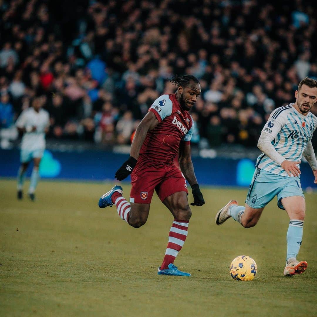 マイケル・アントニオのインスタグラム：「Everyone loves a late winner! Big win today 💪🏾💪🏾💪🏾 #COYI」