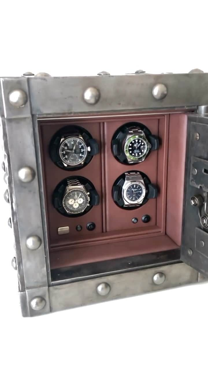 Daily Watchのインスタグラム：「A 200 year old safe with secret keyhole 🗝 Found in a castle in Northern Italy and turned into a watch winder #DailyWatch」