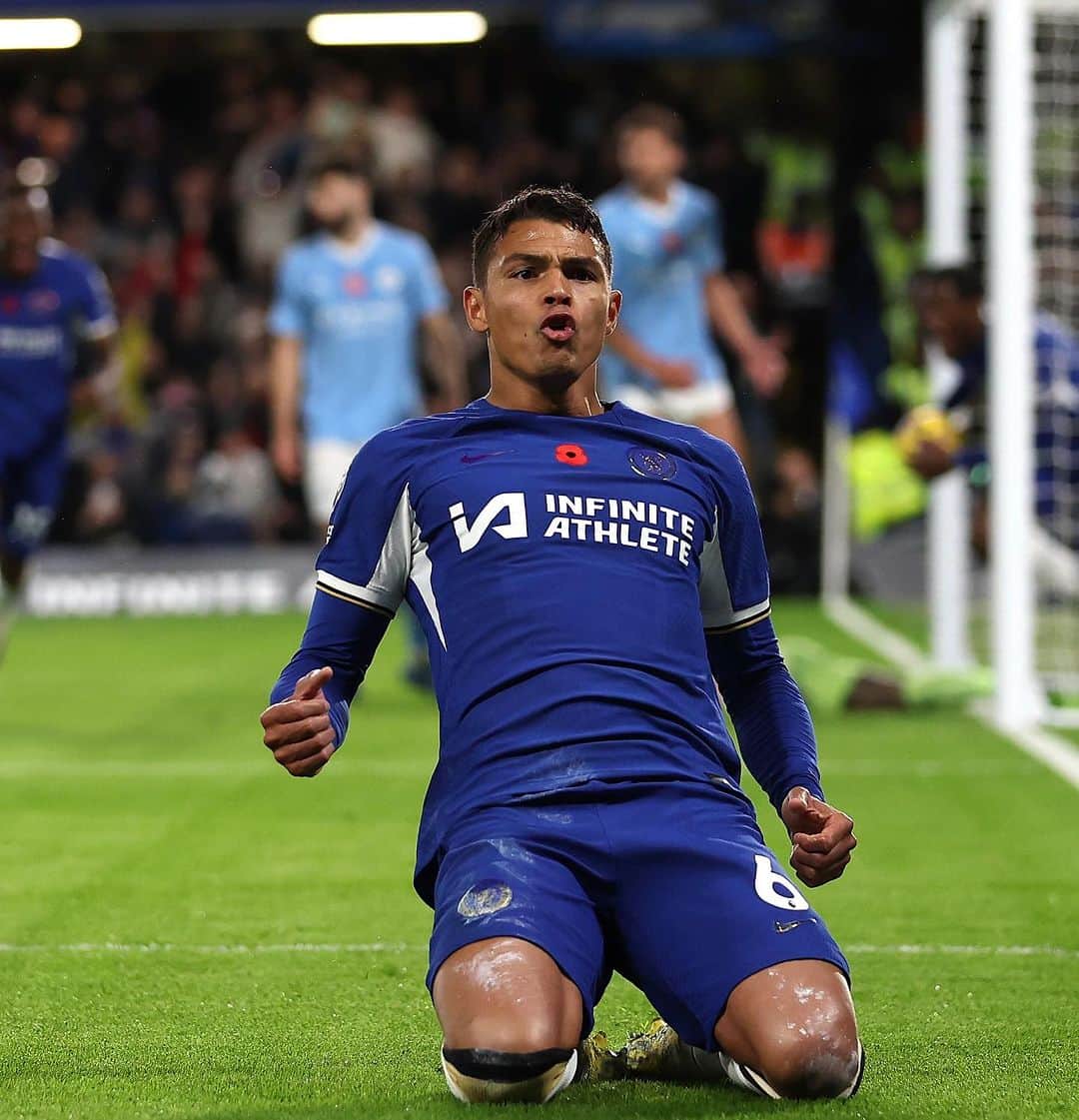 チアゴ・シルヴァさんのインスタグラム写真 - (チアゴ・シルヴァInstagram)「Fight until the end 💪🏾  This is CHELSEA! 💙  Feliz aniversário de novo filho, pai te ama. Essa comemoração tava guardada faz tempo 😂🤪」11月13日 5時32分 - thiagosilva