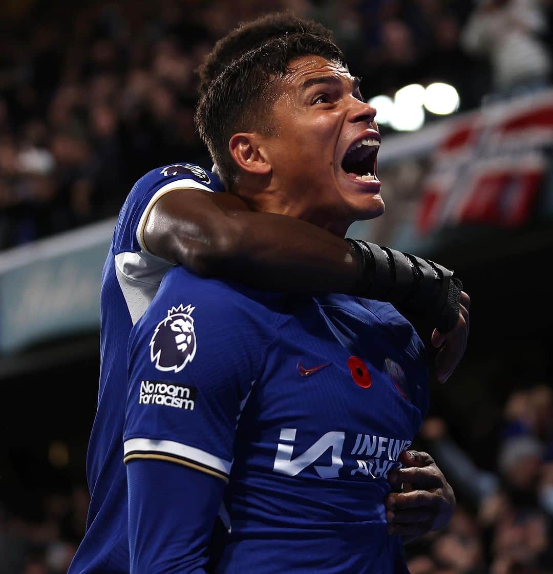 チアゴ・シルヴァさんのインスタグラム写真 - (チアゴ・シルヴァInstagram)「Fight until the end 💪🏾  This is CHELSEA! 💙  Feliz aniversário de novo filho, pai te ama. Essa comemoração tava guardada faz tempo 😂🤪」11月13日 5時32分 - thiagosilva