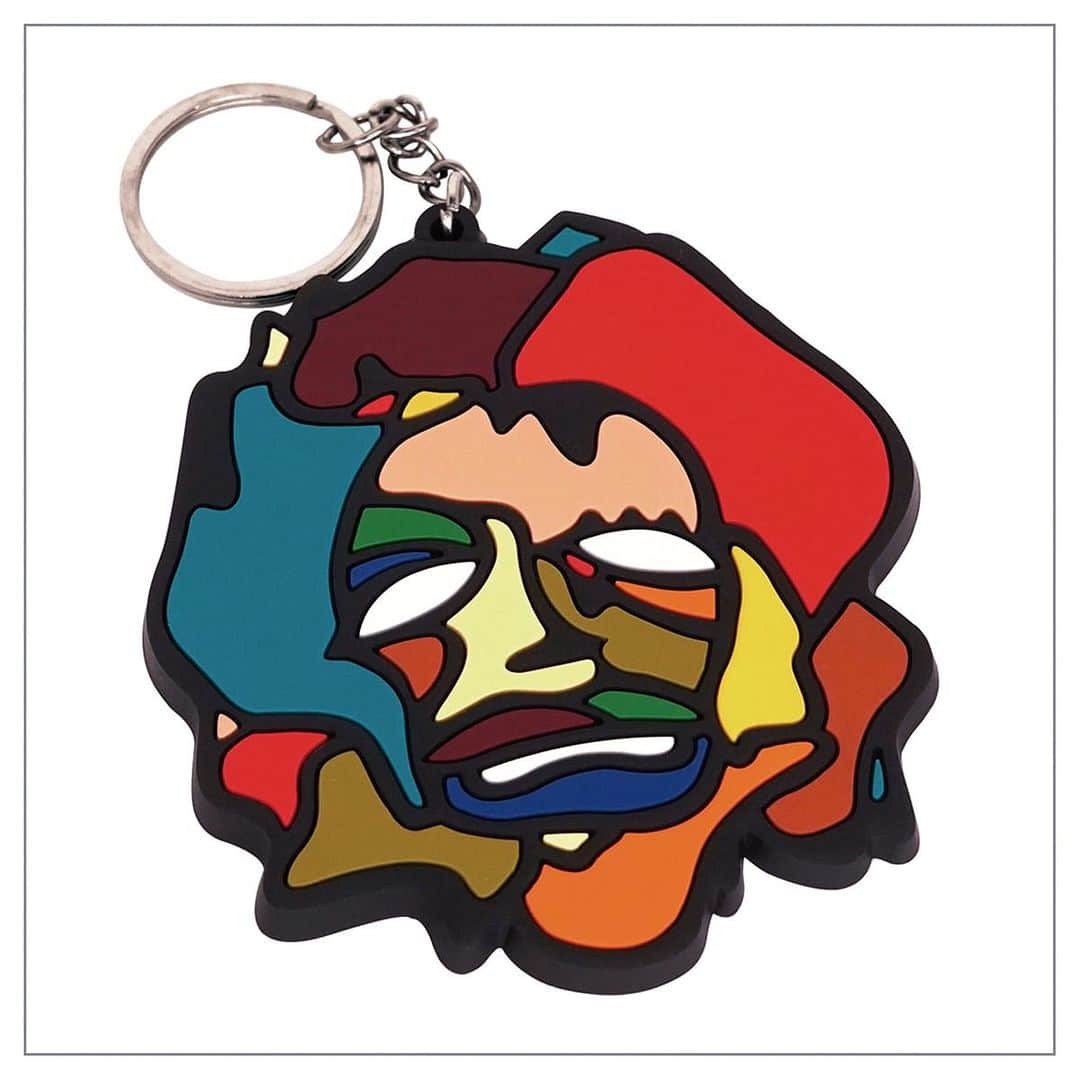 冨永ボンドのインスタグラム：「ラバーキーホルダー（冨永ボンドLOGO／2022ver.） ¥1,100  （画像のタグから通販サイトにアクセスできます）  木工用ボンドで画を描く画家「冨永ボンド」の公式ロゴマークがラバーキーホルダーになりました。代表的な作品群「FACE」をモチーフに、株式会社ボンドグラフィックスの基本の12原色を取り入れた彩り豊かなキーホルダーです。  ◆特徴的な原画の絵肌「黒の線の立体感」を再現したデザイン。 ◆代表作「FACEシリーズ」を基とした作家活動と創作コンセプトを象徴するデザインのロゴマーク。  材質：ラバーキーホルダー サイズ：直径約80mm／厚さ約8mm キーリング直径：28mm チェーン長さ：30mm（鎖の部分）  ____________________________________ #キーホルダー #ロゴマークキーホルダー #ボンドアート #冨永ボンド」