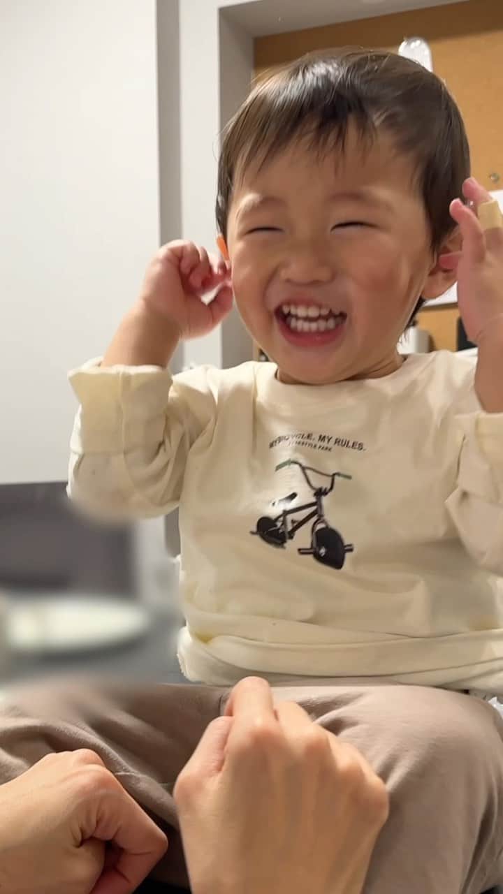 吉田ちかのインスタグラム：「英語習得中のクローバー🍀 間違えてもいいから楽しく学ぼう😆  #英語 #こどものいる暮らし #子ども英語 #バイリンガル育児」