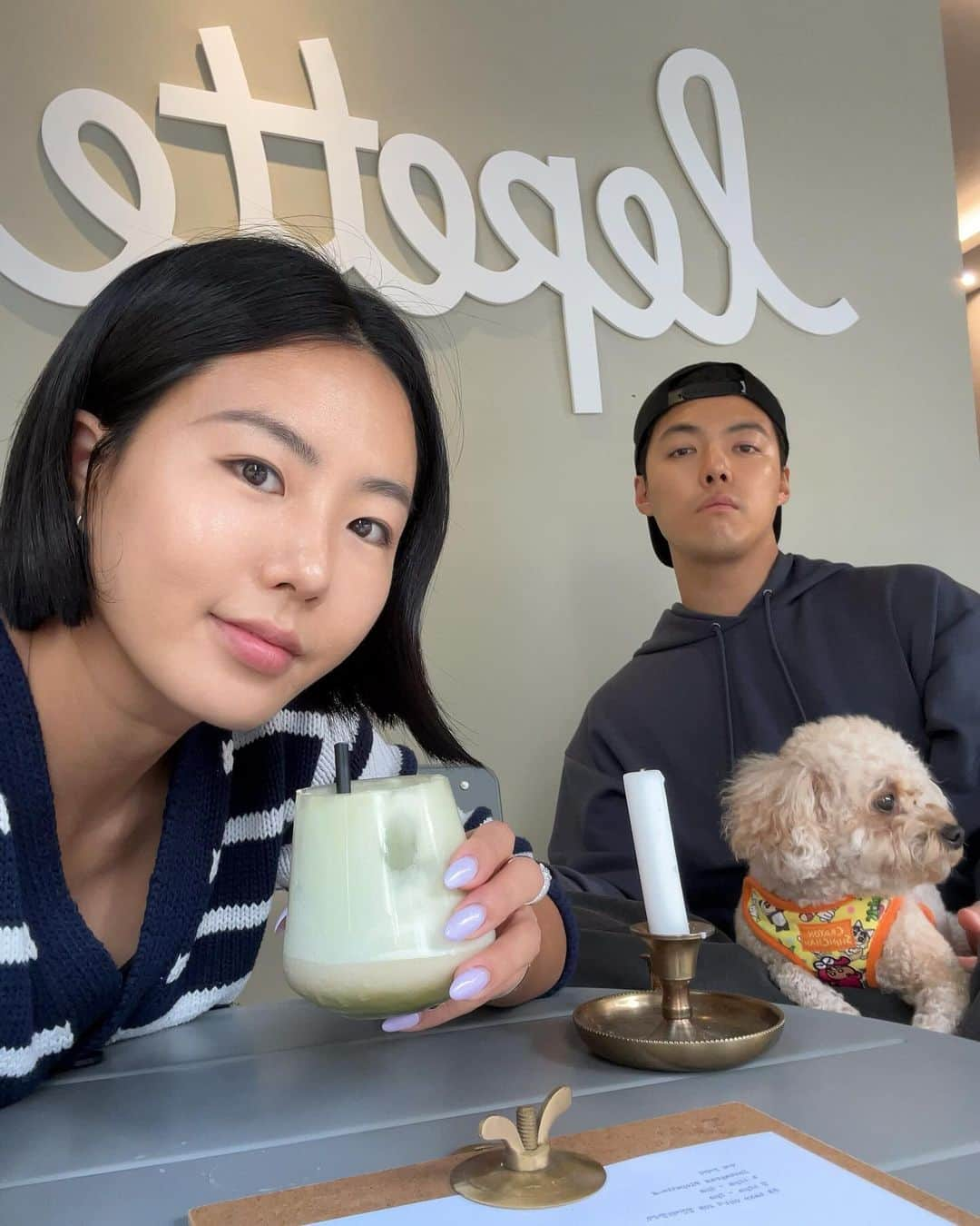 イ・サンファのインスタグラム：「우리들의 공간 우리의 르뻬떼 ☕️🐶🖤 카페 르뻬떼 입니다아😊😊 우리 르뻬떼는 모든 반려동물 친구들을 환영합니다👏  더 다양한 이야기는 차근차근 @lepette_g 와 @lepette_official 를 통해서 전달드릴게요! 르뻬떼에서 만나효😊  #르뻬떼 #망원한강공원길 #망원로33-1 #동네친구강나미」