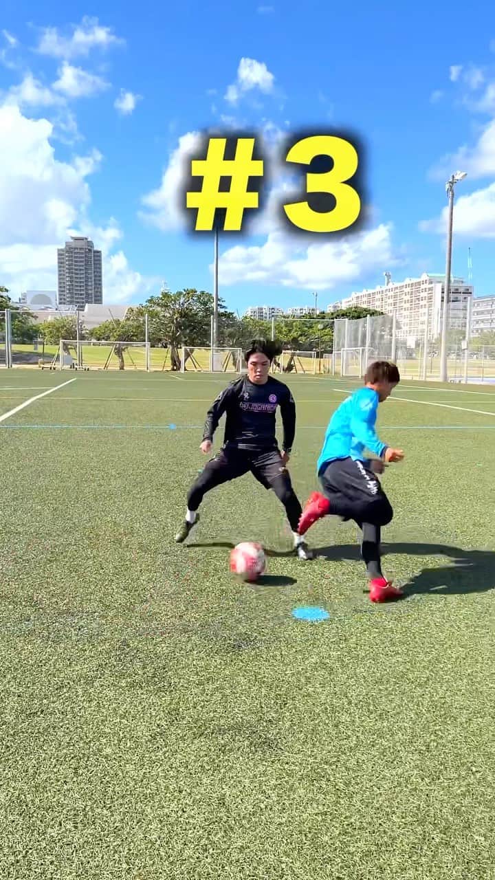 koheiのインスタグラム：「Which one would you choose?🤔 3 BEST SKILLS⚽️🔥  #soccer #football #skills #サッカー #ドリブル#レガテドリブル塾 #REGATEドリブル塾 #ドリブル塾」