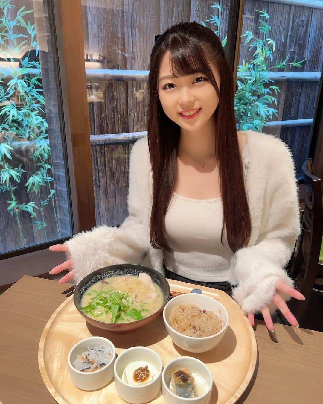 船戸ゆきののインスタグラム：「りーちゃんとランチしたときの！」