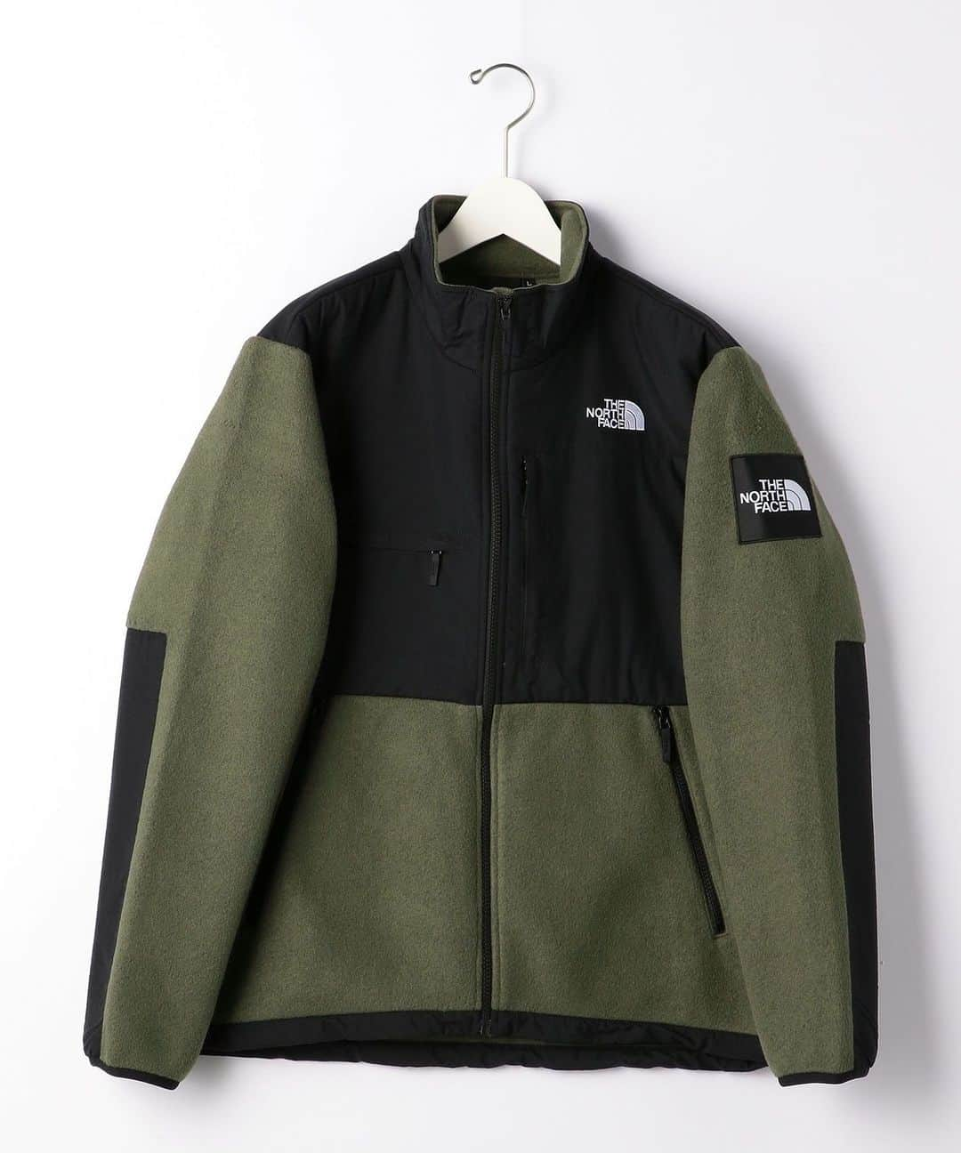 green label relaxingのインスタグラム：「冬準備！今から真冬まで安心な＜THE NORTH FACE＞のアイテムをピックアップ✨  11月に入り急激に気温も下がってきましたが… 今の時期にさっと羽織れるジャケットやブルゾンをまだご用意できていない方も多いのではないでしょうか。  そこで今回はデザインだけでなく暖かさや機能面でも安心な＜THE NORTH FACE＞のアイテムをご紹介します。  人気のバルトロライトジャケットやヌプシなどのダウンを始め、今から活躍のデナリシリーズなどのボアブルゾンをご用意しています。  ぜひこの機会にチェックしてみてください✨  ■＜THE NORTH FACE＞Denali デナリ ジャケット ¥21,450 No:32274990498  ■＜THE NORTH FACE＞バルトロライトジャケット ダウンジャケット ¥64,900 No:32254993608  ■＜THE NORTH FACE＞オルタレーションバフズジャケット ダウンジャケット ¥59,400 No:32254993605  ■＜THE NORTH FACE＞リバーシブル エクストリーム パイル ジャケット ¥30,250 No:32254993606  ■＜THE NORTH FACE＞ヌプシベスト ダウンベスト -撥水・静電ケア- ¥30,800 No:32254993602  ■【WEB限定】＜THE NORTH FACE＞バッドランド キャップ -防水透湿・UVプロテクト- ¥9,900 No:32384991976  ■＜THE NORTH FACE＞ヌプシジャケット ダウンジャケット -撥水・静電ケア- ¥38,500 No:32254993607  #greenlabelrelaxing  #グリーンレーベルリラクシング #glr23aw #メンズファッション  #THENORTHFACE #ザノースフェイス #バルトロ #ヌプシ #ノースフェイス #ダウンジャケット #アウトドアアイテム #アウトドアミックス #デナリジャケット #ヌプシダウンベスト #ヌプシ #ダウンベスト #メンズ冬服 #ボアジャケット #ボアブルゾン #フリース #リバーシブル #メンズブルゾン」