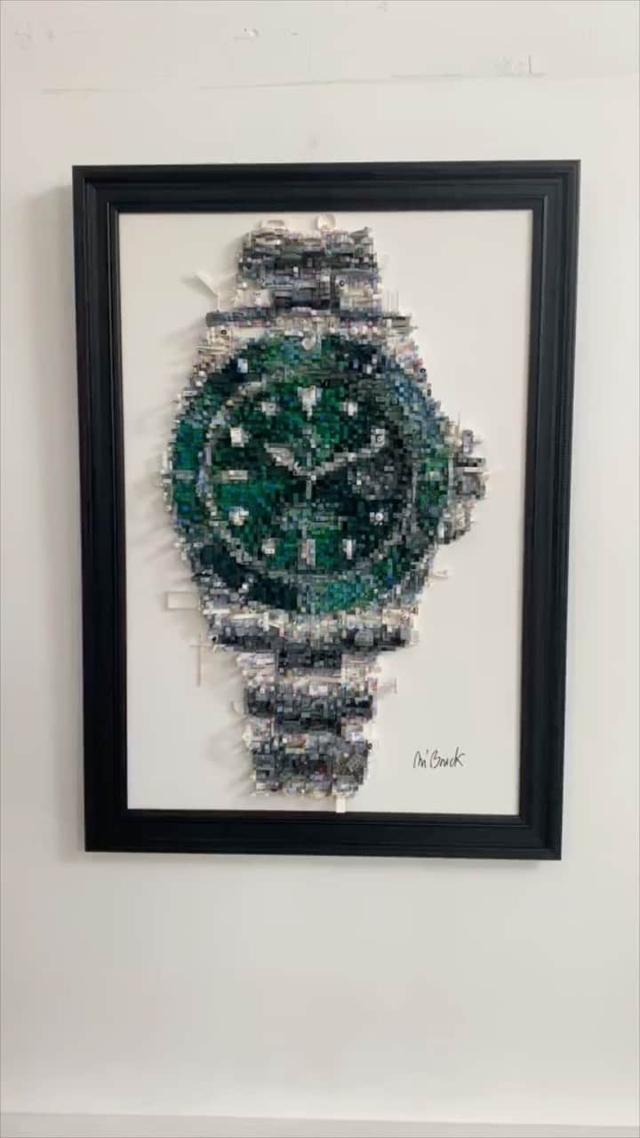 StreetArtGlobeのインスタグラム：「Amazing Lego watch sculpture by @mbrick_art 🤯⌚️」