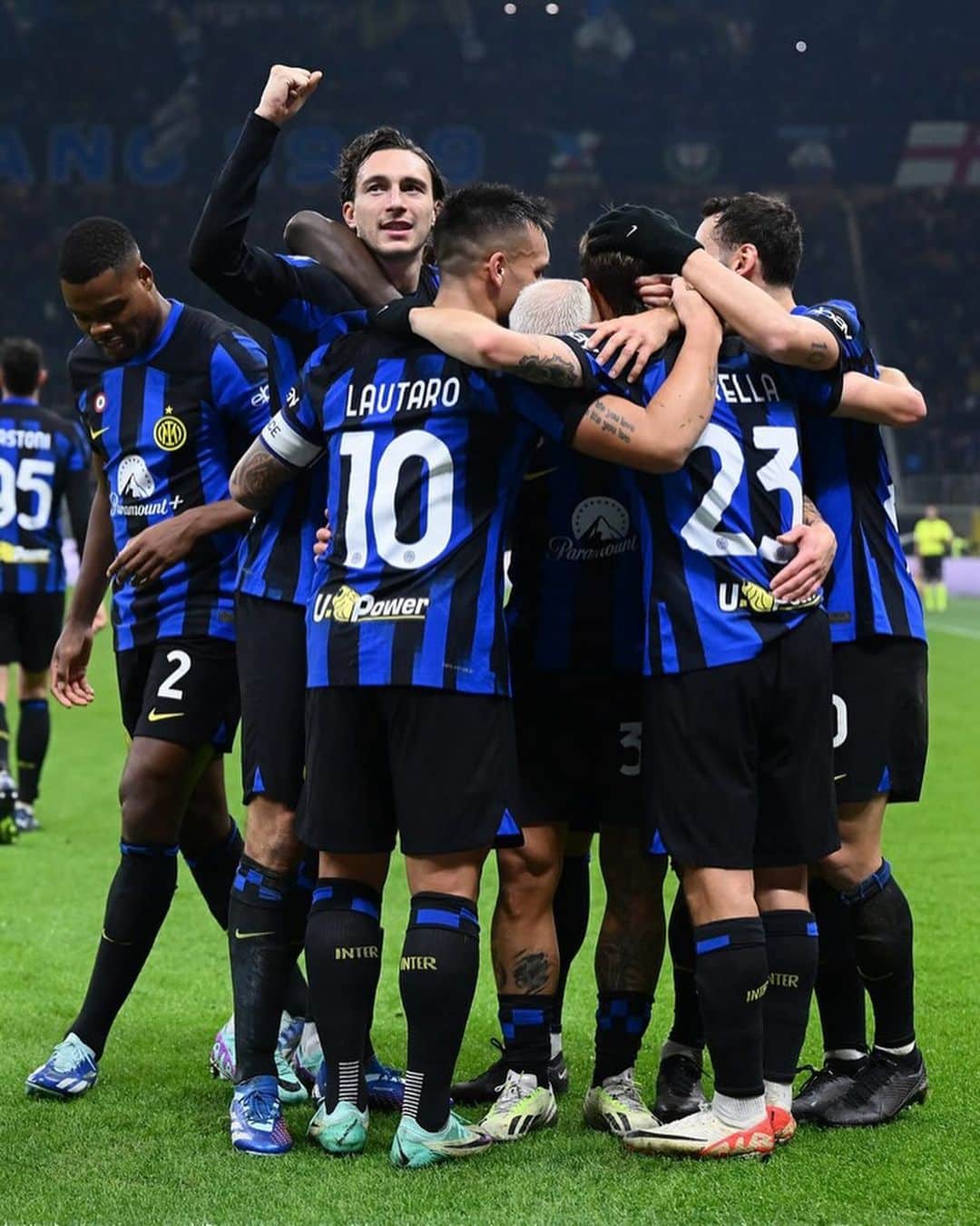 マッテオ・ダルミアンのインスタグラム：「Going to the break with an essential win 🖤💙  #inter #forzainter #interfrosinone #seriea」