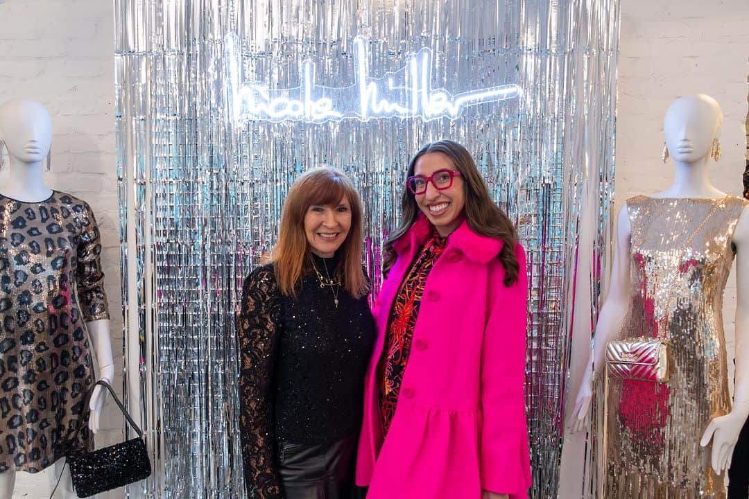 ニコールミラーのインスタグラム：「We kicked off the holiday season with our faves dropping by the showroom to preview the Holiday 2023 Collection! Our guests enjoyed express manis, @iconicboothco, and an exclusive look at our brand new cold weather accessories! ❄️✨  #NicoleMiller #NicoleMillerStyle #Holiday2023 #HolidayCollection」