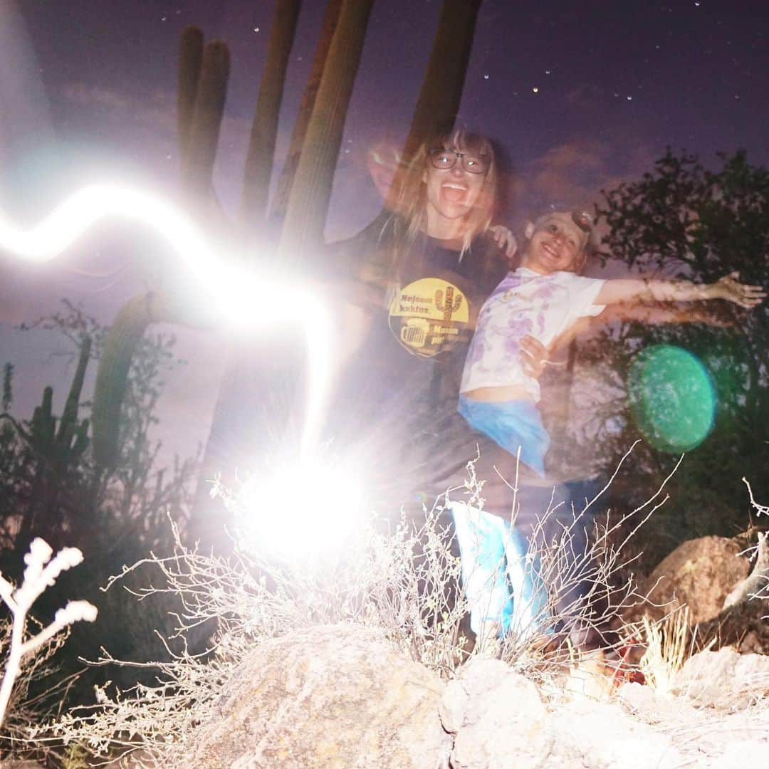 テレザ・カサロヴァさんのインスタグラム写真 - (テレザ・カサロヴァInstagram)「The second photo is Luka pointing to a cactus saying “it’s a heart” and if that doesn’t pull on your heartstrings a bit, then you may have less of one than that cactus. 😁😁😁」11月13日 8時12分 - terezakacerova