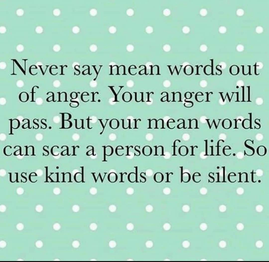 メリッサ・ジョーン・ハートのインスタグラム：「In the words of Thumper rabbit: “If you can't say something nice, don't say nothing at all.” We can all practice being more kind. #kindnessmatters 🩷」