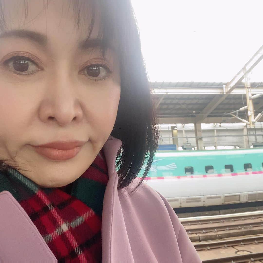 森まさこさんのインスタグラム写真 - (森まさこInstagram)「県議選が終わりました。 県内の選挙事務所のバンザイを回り、昨夜13時に福島市に到着したので、今朝の新幹線で国会へ向かいます。 自民党公認候補、推薦候補に投票していただいた皆様、応援してくださった皆様、ありがとうございます。 当選した皆様、おめでとうございます。 結果を真摯に受け止めて、国会議員と県会議員で力を合わせて福島県の復興その他の課題解決に向けて邁進してまいります。」11月13日 9時32分 - mori_masako_