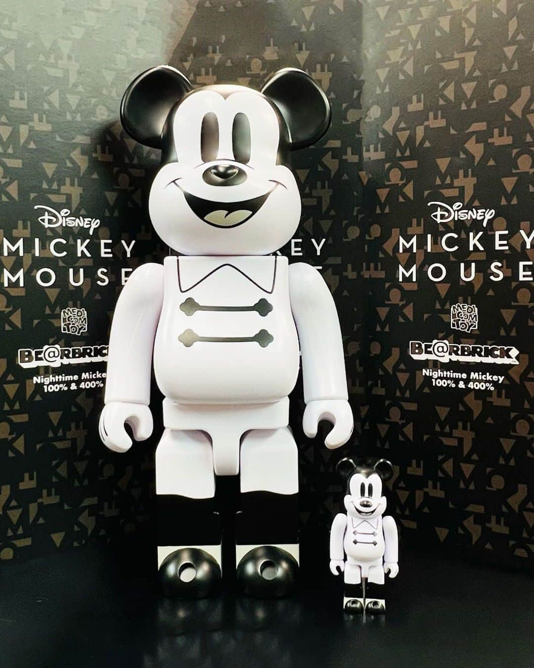 MEDICOM TOYのインスタグラム：「💐😄👍⭐️💐  © Disney  #medicomtoy #メディコムトイ #bearbrick #ベアブリック #Disney #ミッキー」