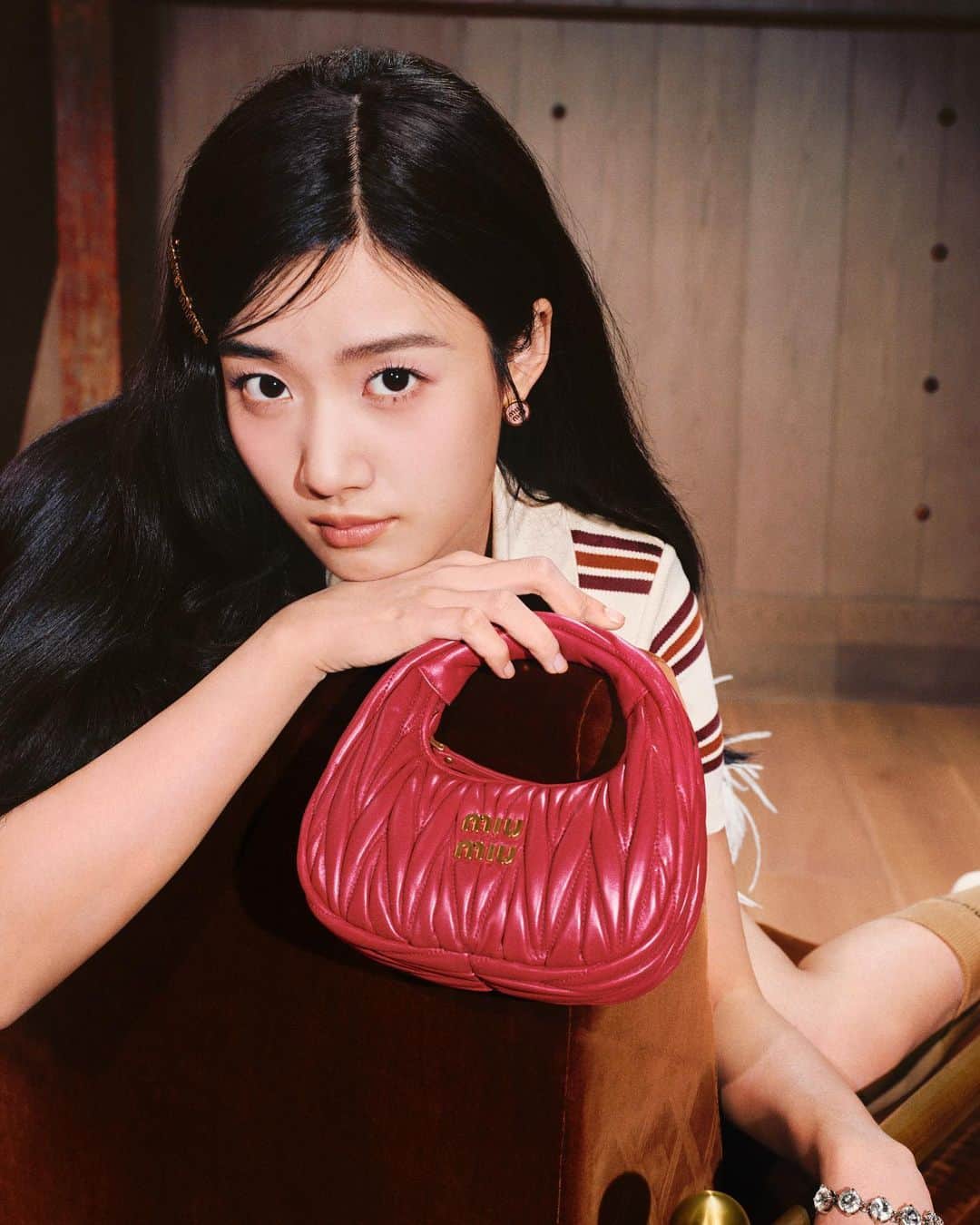 Miu Miuさんのインスタグラム写真 - (Miu MiuInstagram)「Miu Miu guests attending the Miu Miu Holiday Club at the EHB Restaurant on November 9th, 2023, in Shanghai, China.   #MiuMiuHoliday  #MiuMiuClubShanghai」11月13日 10時22分 - miumiu