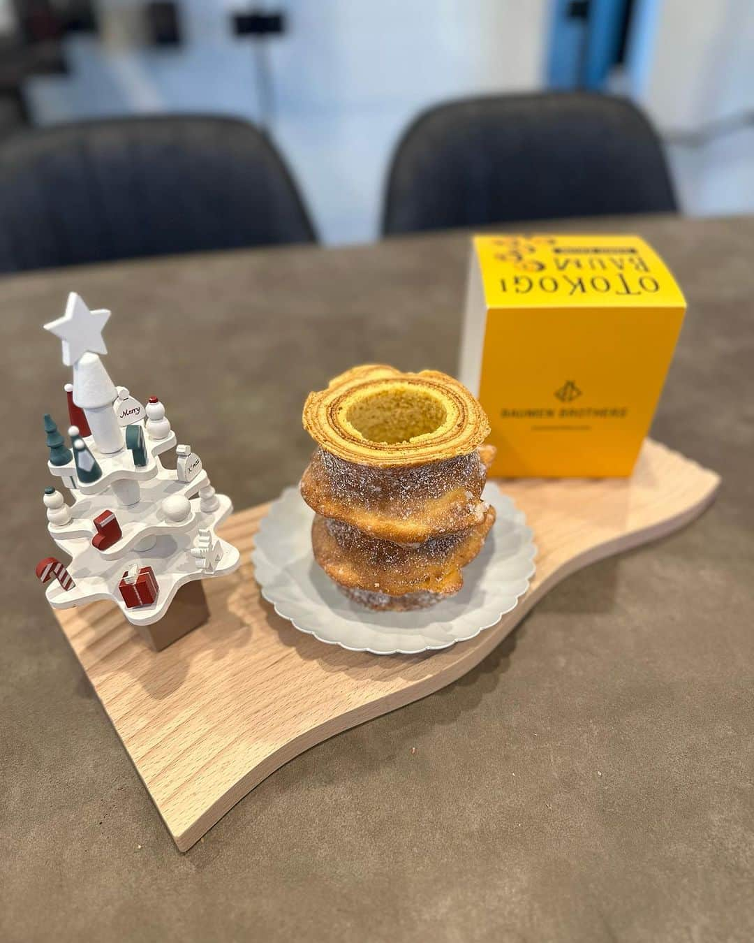 一ノ瀬恋さんのインスタグラム写真 - (一ノ瀬恋Instagram)「#PR ザクザクなバームクーヘン🥺❤️ 食べ応えがあって美味しかった！ バターの甘さと香ばしさが最高✨  そのままでもトースターで焼いても美味しかった🤤  日持ちもするのでプレゼントにも🎁✨  PR @baumenbrothers #バウマンブラザーズ #群馬県邑楽町 #邑楽町 #群馬手土産 #群馬県グルメ #オトコギバウム #バウムクーヘン専門店 #baumenbrothers」11月13日 11時18分 - mayu19900323