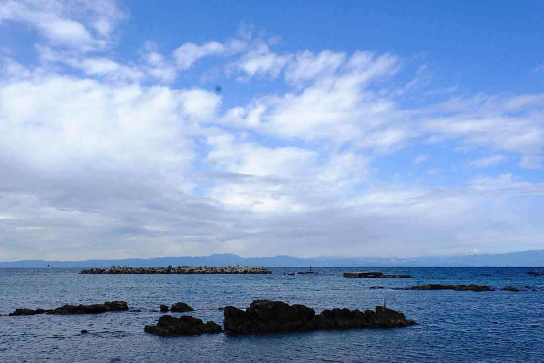 佐野史郎さんのインスタグラム写真 - (佐野史郎Instagram)「ロケ先にて 海は良いですな😌」11月13日 11時55分 - sanovabitch