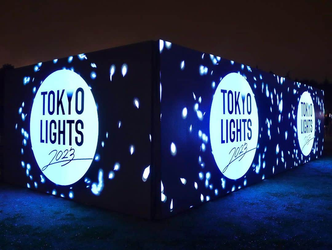 km観光タクシーのインスタグラム：「Jingu Gaien #tokyolights  #tokyotour #tokyolife #tokyonow #tokyotrip #tokyotravel #tokyojapan #tokyotokyo #tokyosightseeing #tokyotourism #tokyophotography #tokyosnap #tokyocity #visittokyo #mytokyois #kmタクシー #東京観光  #観光タクシー」