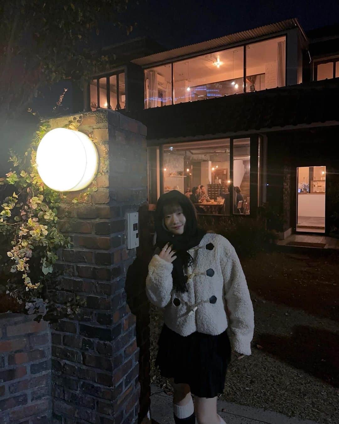 キム・イェウォン さんのインスタグラム写真 - (キム・イェウォン Instagram)「우왓! 춥다」11月13日 12時27分 - ye_.ve_ly