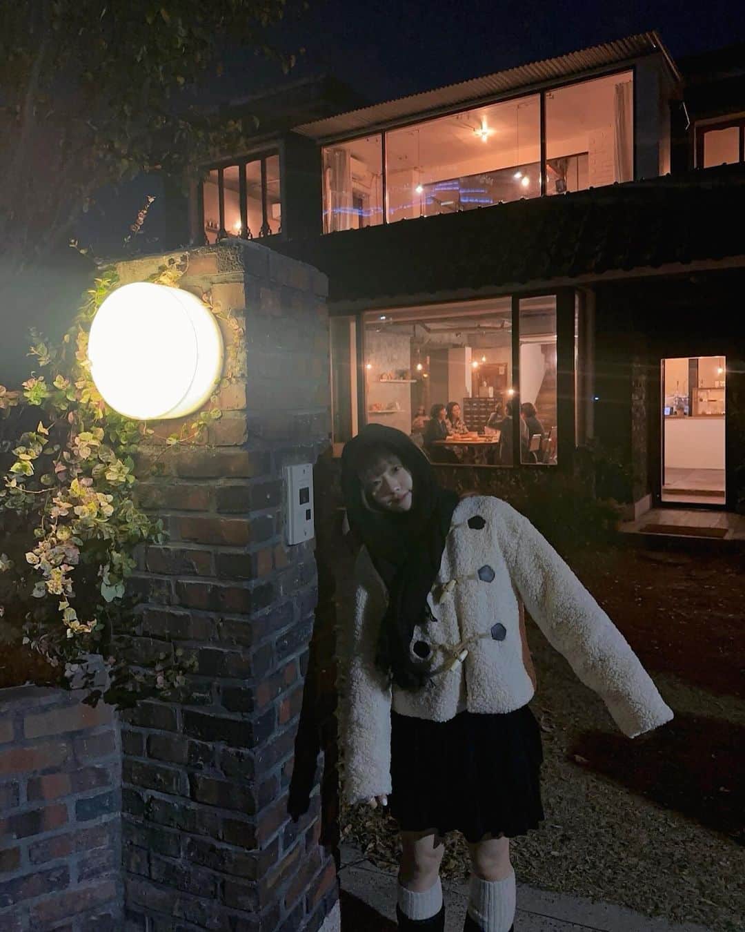 キム・イェウォン さんのインスタグラム写真 - (キム・イェウォン Instagram)「우왓! 춥다」11月13日 12時27分 - ye_.ve_ly