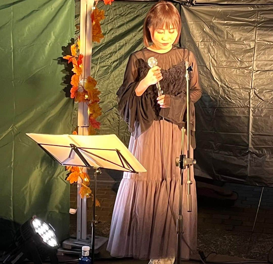 Karinさんのインスタグラム写真 - (KarinInstagram)「2023.11.11ポッキーの日  汐留秋のグルメフェスタ @wellbekitchen  ライブ出演してきました🎤  洋楽、邦楽カバーとオリジナルのセトリ  1.STAND BY ME&HOT STUFFメドレー 2.Ya Ya 3.マイガール 4.Shine with U  サポート🎸@dull_men   沢山のお客さまがいらしてました✨  観てくれた皆さま✨ 運営スタッフの皆さま✨  拍手やコール&レスポンスなど 盛り上げてくださりありがとうございました‼️  動画を後程アップします💛  #汐留秋のグルメフェスタ #汐留イタリア街  #シンガー #シンガーソングライター #音楽 #音楽好きな人と繋がりたい #写真 #live #photo #music #ilovemusic」11月13日 12時47分 - karins_flavor