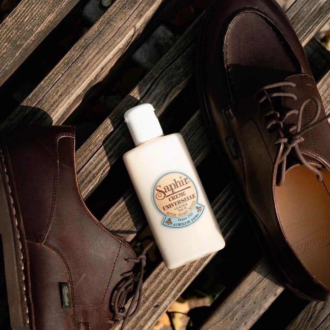 Saphirのインスタグラム：「Give your new shoes a quick treatment with our Crème Univereselle to condition the leather after it has been sitting in a box for a while.  #shinewithsaphir」
