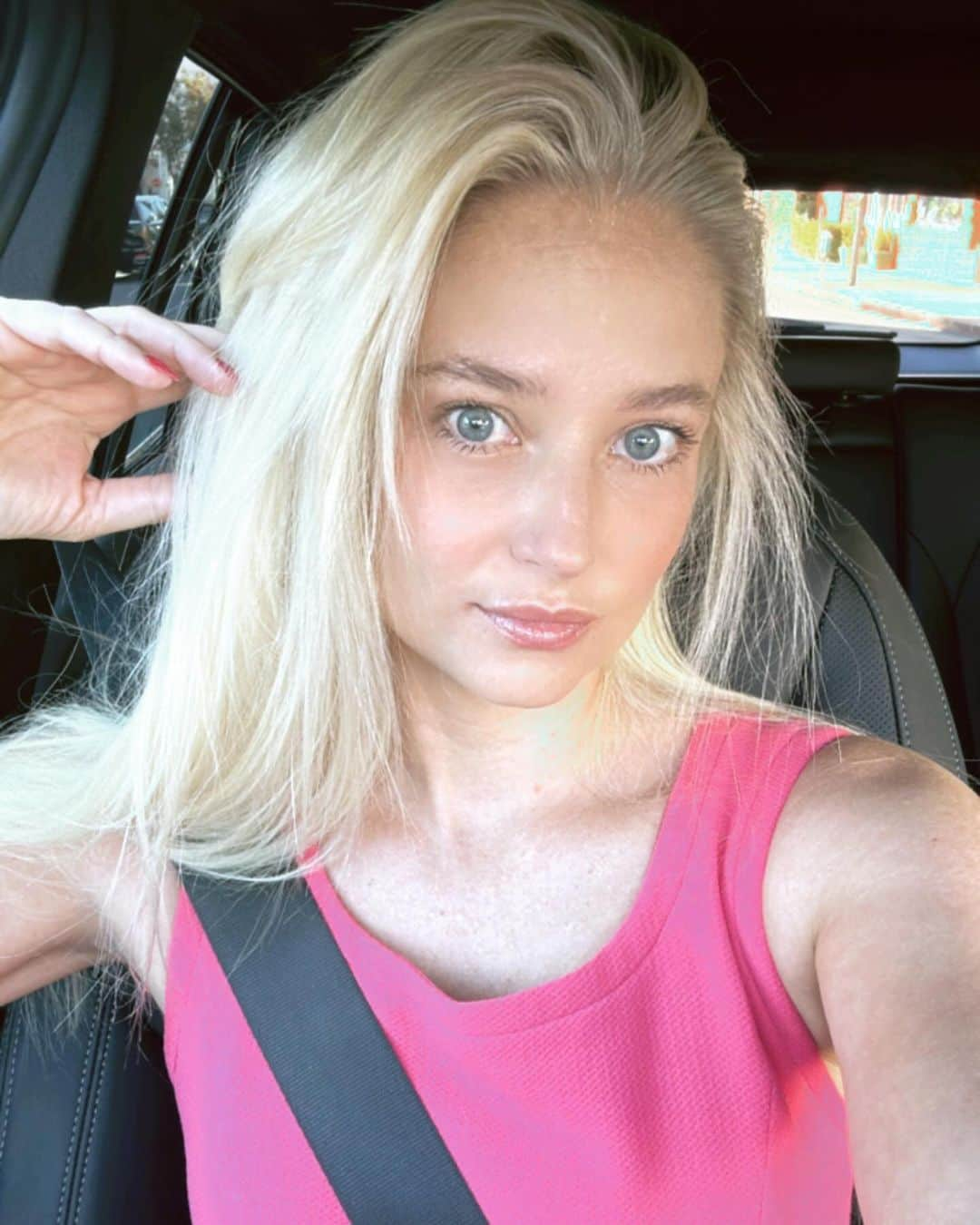 ジェネビーブ・モートンさんのインスタグラム写真 - (ジェネビーブ・モートンInstagram)「Sunday snaps」11月13日 13時05分 - genevievemorton