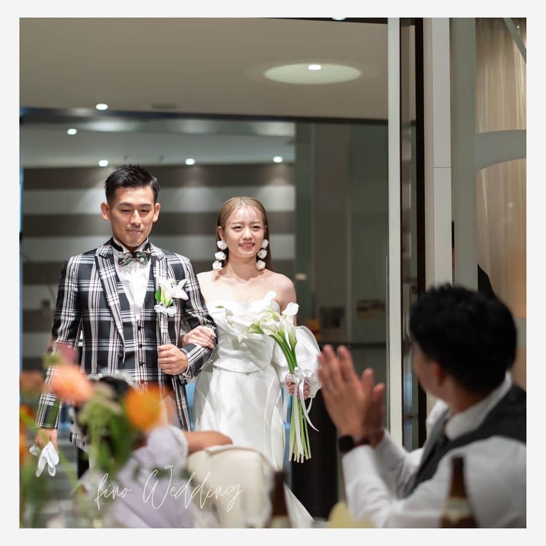 fino_wedding【フィーノ公式】さんのインスタグラム写真 - (fino_wedding【フィーノ公式】Instagram)「【卒花レポート】  @mishima_plaza_hotel_the_morris   ❤️こだわりwedding  挙式は和装で厳かな神社で格式高く挙げました  パーティーはお互いの個性を尊重し合い，且つそれぞれを強調したイメージを作りました  🤍ウエディングドレスもカラードレスも桂由美のドレスで、ウエディングドレスは凄くシンプルだけど、シルエットが大人なユミライン。  🩷カラードレスは、少し悩みましたが、ウエディングドレスと全くイメージを変えたかったので、可愛らしくキュートなコーディネートに。  髪型やアクセサリーにもこだわって理想通りの仕上がりになりました。  🤵彼のタキシードは、まさに，人と被らない個性的な物を！  全てのトータルコーデが整って大満足でした。  #和婚 #白無垢  #花嫁ヘア  #髪色  #こだわり  #卒花嫁レポ  #ピンク  #桂由美  #weddingdress  #colordress  #桂由美ドレス  #ホテルウエディング  #三島大社  #flower #お花ドレス  #ピンクドレス  #アクセサリー  #チェックタキシード  #おしゃれさんと繋がりたい  #袖付きドレス  #イメージチェンジ  #女子力  #可愛い」11月13日 18時40分 - fino_wedding