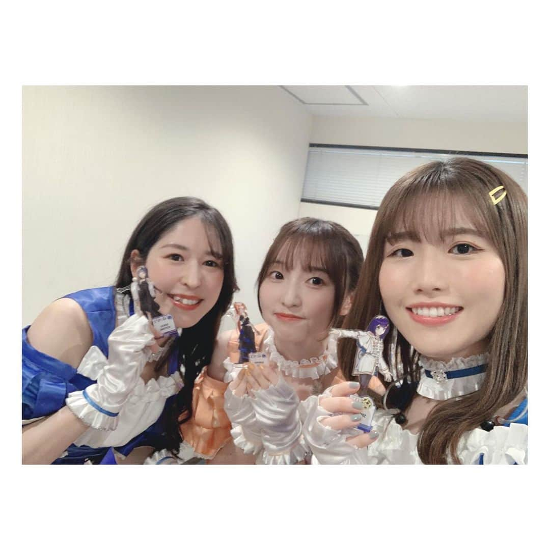 田中美海さんのインスタグラム写真 - (田中美海Instagram)「2023.11.12🌟🧡💙  『劇団シリウス主催 合同音楽公演 in 豊洲PIT ～Wanna Be A Star～』  ラモーナ・ウォルフ役で出演させていただきました！  ワールドダイスターの初ライブイベント！🎉 銀河座の『プラネタリウム・レヴュー』 暦さんとのデュエット『情熱リベレイション』 そして全員曲初披露の『夢のステラリウム』 色違いの衣装も可愛かったですね…！ 私は滅多に着ないオレンジカラー🧡新鮮！  鳥部さんともたくさんお話しできて嬉しかった…☺️二人で支え合い、頑張りました！👏  そして皆さんのアツイ声援！ペンライト！ ありがとうございました！！ またこうしてライブができますように…！ そして次は全員揃って！！！  引き続き、ワールドダイスター、ユメステの応援をよろしくお願いいたします💫  #ワールドダイスター #ユメステ #WDS_WBAS #サリーちゃんからラモさんもらた ！！」11月13日 13時10分 - minazou_in_sta