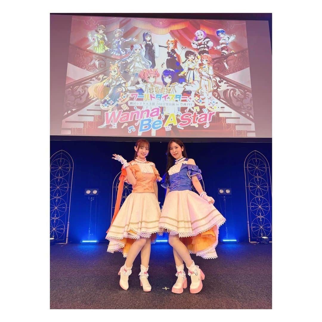 田中美海のインスタグラム：「2023.11.12🌟🧡💙  『劇団シリウス主催 合同音楽公演 in 豊洲PIT ～Wanna Be A Star～』  ラモーナ・ウォルフ役で出演させていただきました！  ワールドダイスターの初ライブイベント！🎉 銀河座の『プラネタリウム・レヴュー』 暦さんとのデュエット『情熱リベレイション』 そして全員曲初披露の『夢のステラリウム』 色違いの衣装も可愛かったですね…！ 私は滅多に着ないオレンジカラー🧡新鮮！  鳥部さんともたくさんお話しできて嬉しかった…☺️二人で支え合い、頑張りました！👏  そして皆さんのアツイ声援！ペンライト！ ありがとうございました！！ またこうしてライブができますように…！ そして次は全員揃って！！！  引き続き、ワールドダイスター、ユメステの応援をよろしくお願いいたします💫  #ワールドダイスター #ユメステ #WDS_WBAS #サリーちゃんからラモさんもらた ！！」