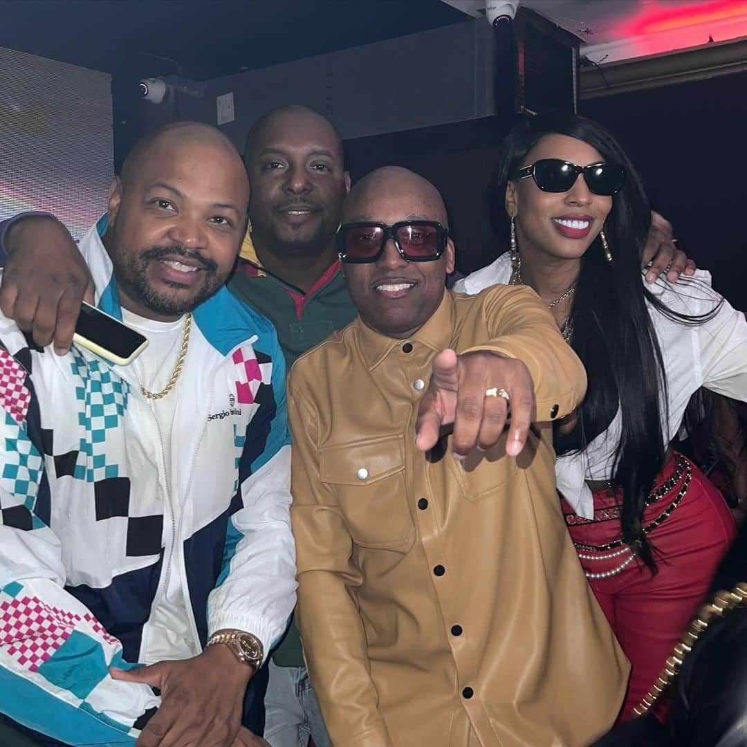 DJ Selfのインスタグラム：「@chefvharper @obiethepromoter @iamtyoung  @shopgwinin  Atl bday party 90s vybz」