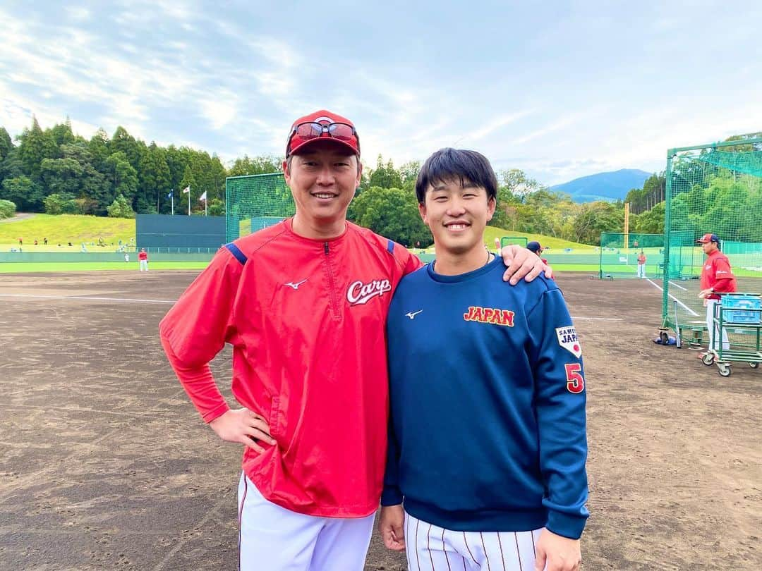 新井貴浩のインスタグラム：「#広島 #広島東洋カープ #プロ野球 #家族 #応援 #侍ジャパン #坂倉将吾　選手 @3shogo1 #小園海斗　選手 ＠kozocarp51 #感謝 #新井良太 #新井貴浩 #ANAクラウンプラザ広島 @ana_crowne_plaza_hiroshima」