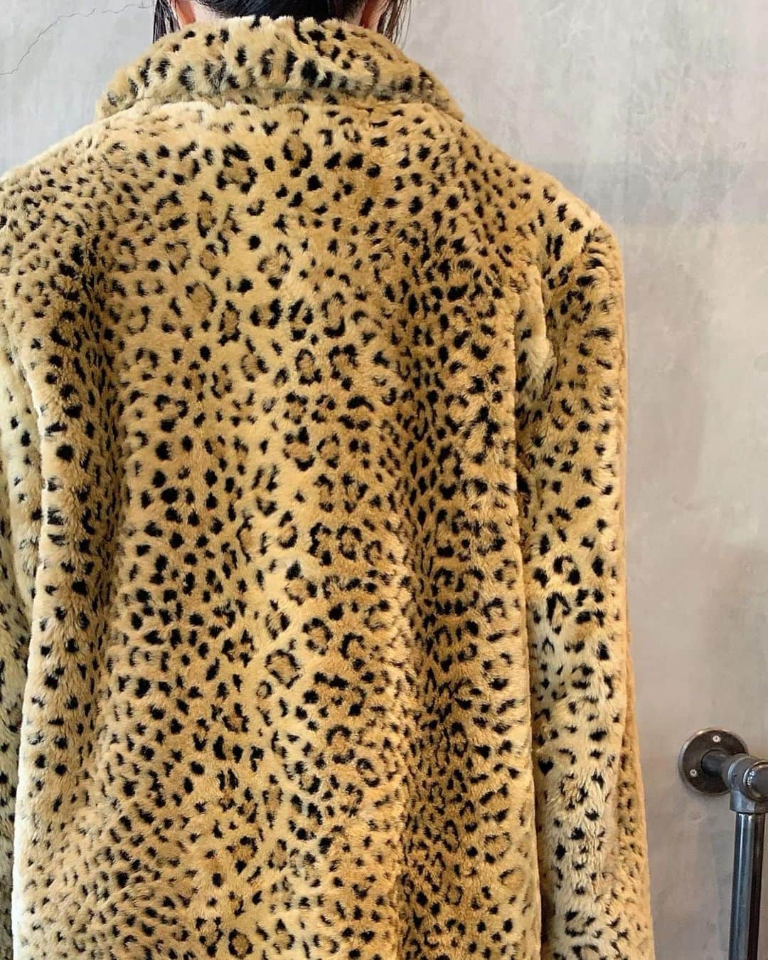 birthdeathさんのインスタグラム写真 - (birthdeathInstagram)「New Arrival  80's Leopard fur coat  🦋オンラインストアに掲載中です  #birthdeath #vintage」11月13日 13時48分 - birthdeath_tokyo