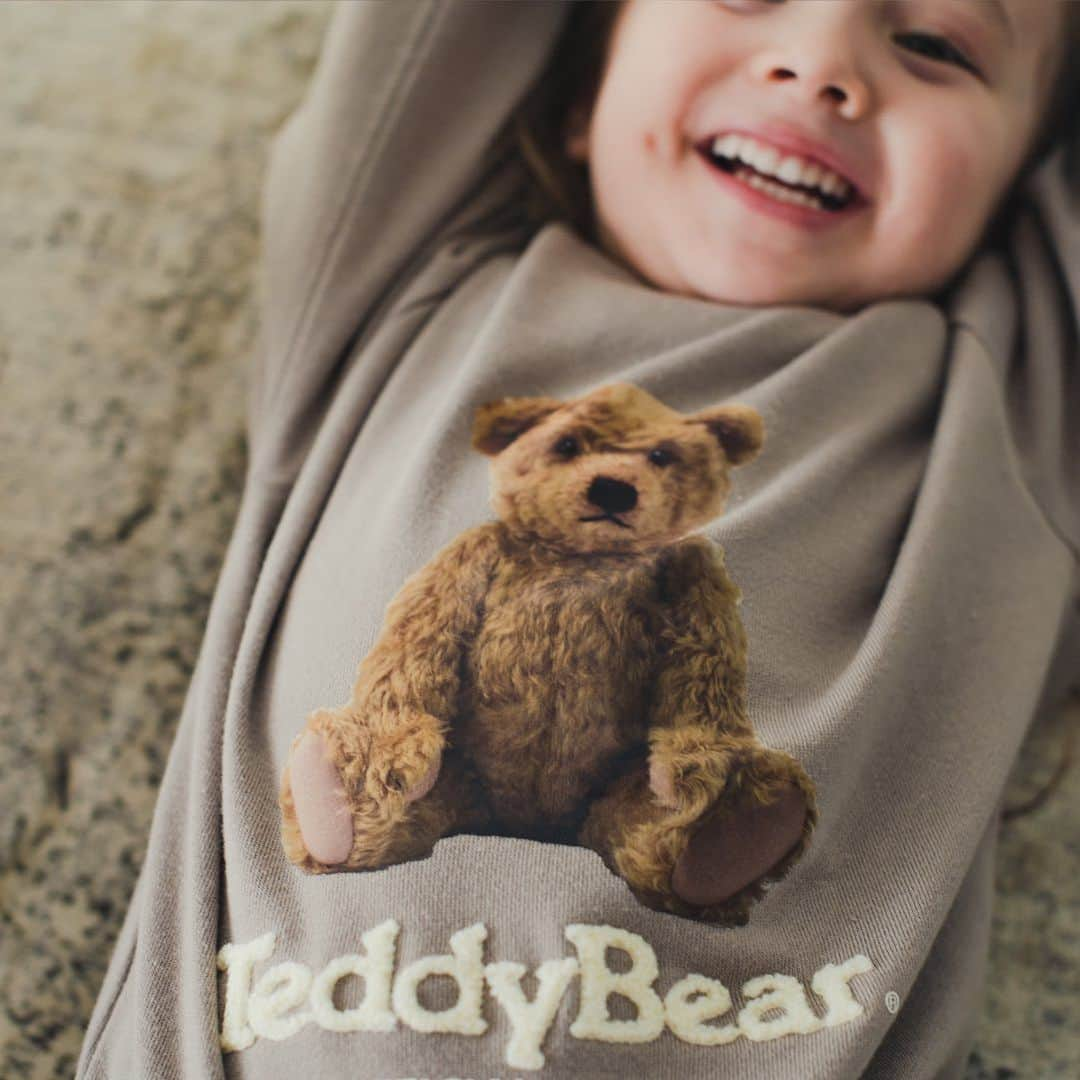 branshesさんのインスタグラム写真 - (branshesInstagram)「🧸 ブランシェスから「TEDDY BEAR」限定アイテムが登場！ ⁡ 日本テディベア・オフィシャルブランド協会の公式イラストを使用し、その監修の元に製造されたブランシェスのテディベアコレクション。世界中で愛されるテディベアを、キッズとベビーのシリーズでお届けします。 ⁡ 寒い冬の日に思わず手に取りたくなる上品で可愛らしいコレクションを、どうぞお楽しみください。 ⁡ ⁡ ⁡ #テディベア#teddybaer#テディベアコーデ#テディベアファッション#クリスマスプレゼント#クリスマスコーデ#クリスマスギフト#ぬいぐるみ#くま#くまのぬいぐるみ#branshes#ブランシェス#キッズコーデ#ブランシェスキッズ#ブランシェスコーデ#ブランシェスおそろい」11月13日 14時03分 - branshes