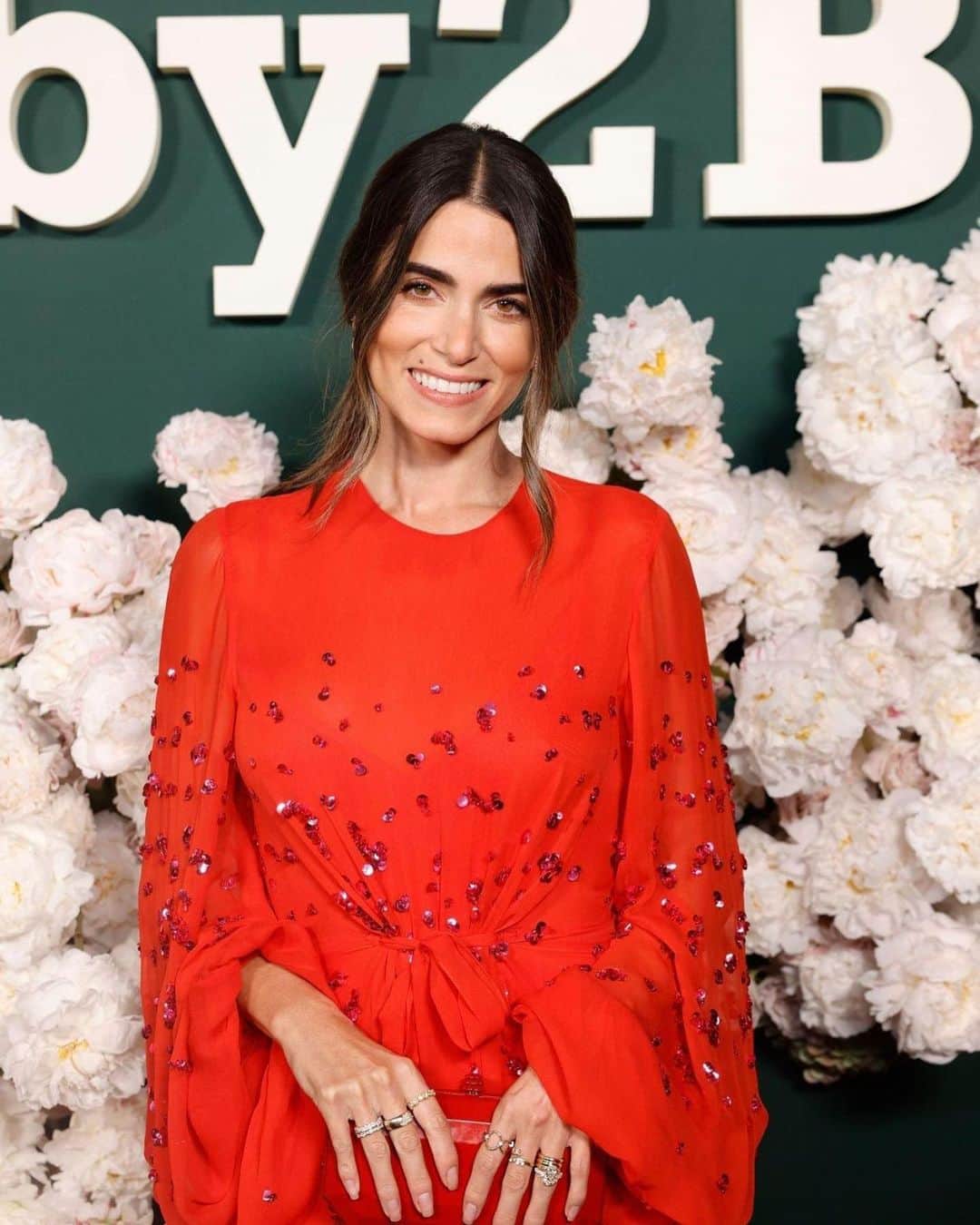 Monique Lhuillierさんのインスタグラム写真 - (Monique LhuillierInstagram)「@nikkireed glows in #MLFall23 at the Baby2Baby Gala! ❤️✨ #moniquelhuillier #baby2baby」11月13日 14時15分 - moniquelhuillier