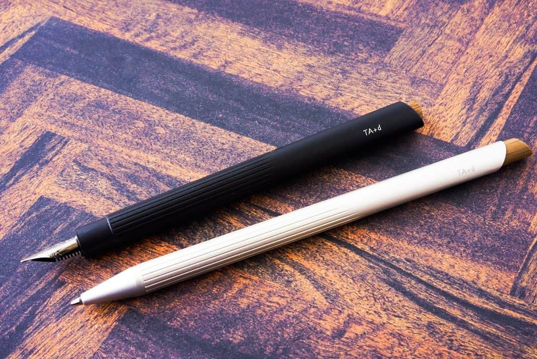 菅未里（文具ソムリエール）のインスタグラム：「TA+dの万年筆とボールペン。 軽井沢のショップで売っていたので購入！ シャープペンも欲しかったけど我慢！ #stationery #文房具　#TreAsiaDesign」