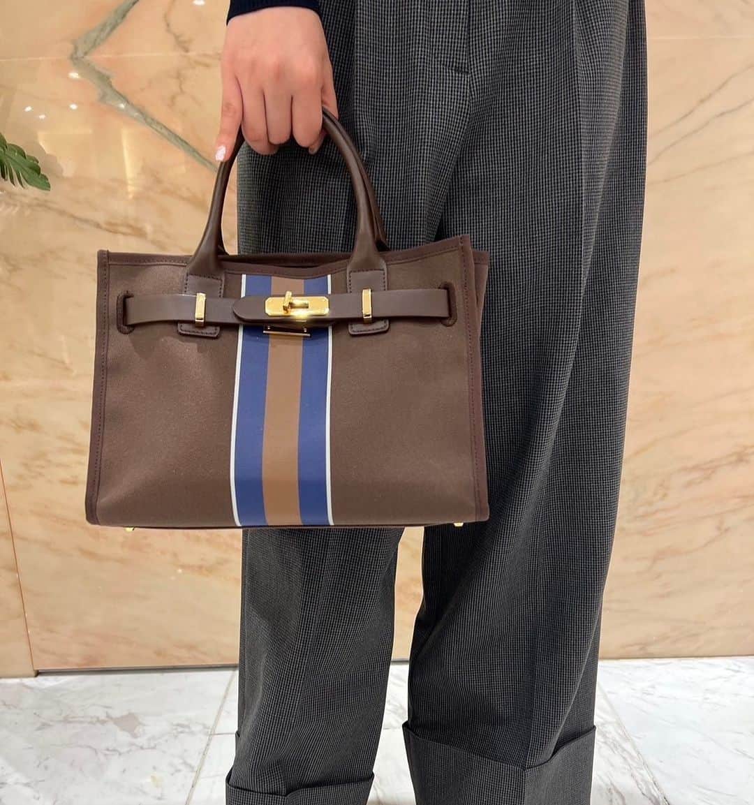 デミルクス ビームス 新宿のインスタグラム：「. NEW ARRIVAL @sitaparantica_official 👝  【📣LUMINE CARD 10%off CAMPAIGN✨】 ルミネカード10%キャンペーン開催中です❤️ . その他のアイテムで気になるものがあればコメントお待ちしております🌈 . 【《保存ボタン》を押して頂くと、気になる商品を後から見返すことができます◎是非お試しください🥰】  .  #demiluxebeams  #demiluxebeams_shinjuku  #デミルクスビームス  #BEAMS #ビームス　#デミ部」