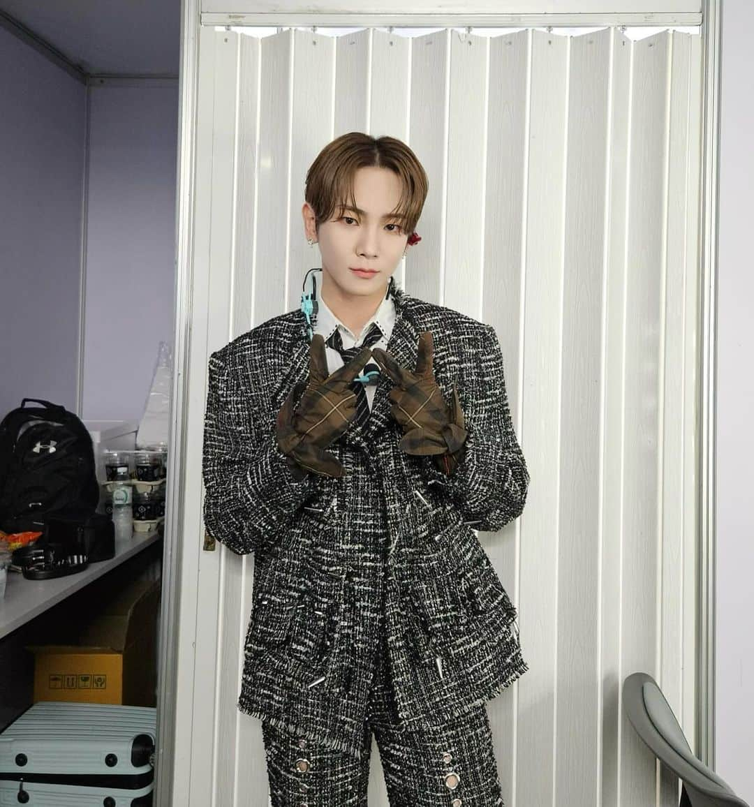 SHINeeのインスタグラム：「ฉันมีช่วงเวลาที่ดี ขอบคุณ🩵  #KEY #키 @bumkeyk  #SHINee #샤이니  #KEXPO2023 #KEXPOTHAILAND2023」