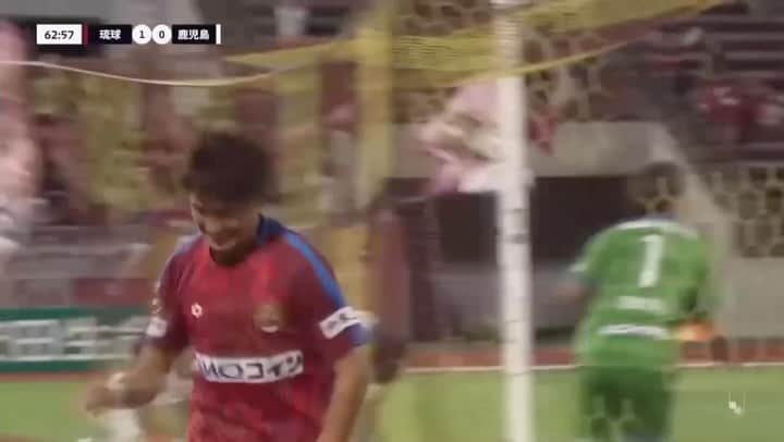 FC琉球のインスタグラム：「📹｜𝙂𝙊𝘼𝙇 ❗️｜ ✅鮮やかなダイビングヘッドで2試合連続弾‼️  🏆Ｊ3 第35節 🗓11/11(土） 🆚#鹿児島ユナイテッドFC ⚽️64分 #平松昇  #FC琉球 #琉球鹿児島」