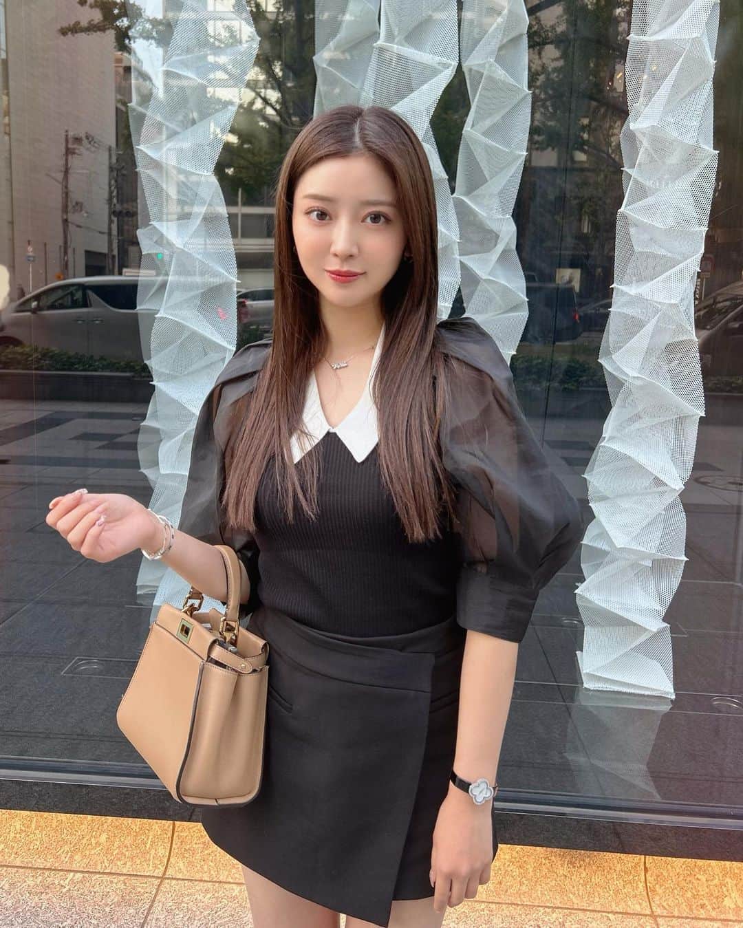 山本月のインスタグラム：「楽天ファッションでお買い物した🖤 使えそうなトップスをゲットしたよ☺︎  11/13〜11/21まで対象の秋冬新作アイテムが20%ポイントバックされるって◎  あと初めてのお買い物で使える10%OFFクーポンも☑︎ エントリーでポイント最大5倍されるみたい🤏  是非チェックしてね🥱  #PR #RakutenFashionFESTA #RakutenFashion」